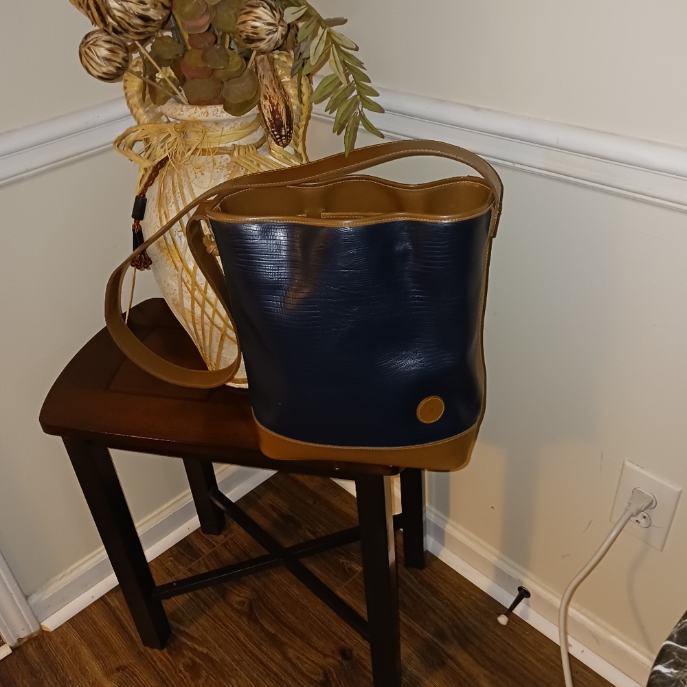 Justin's Design Women's Shoulder  Bag.